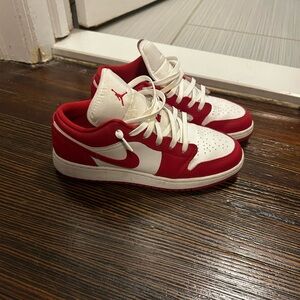 Air Jordan 1 Low “Gym Red”
